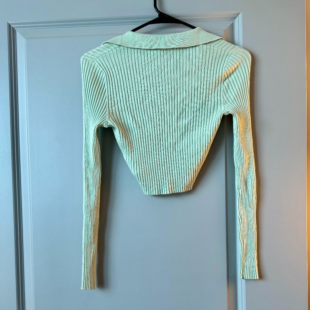 H&M Divided Ribbed Collared Long-Sleeve - Picture 2 of 3